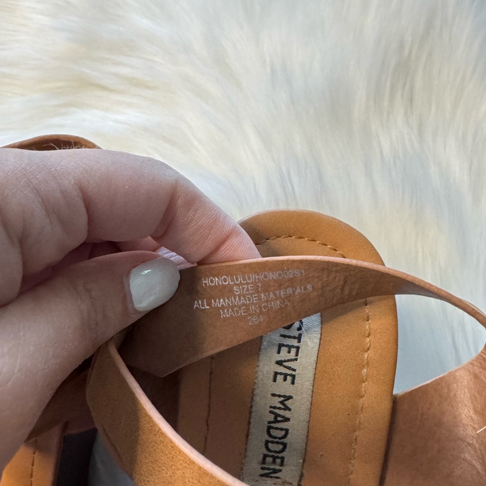 Steve Madden Tan Sandals with Adjustable Straps - Picture 5 of 6